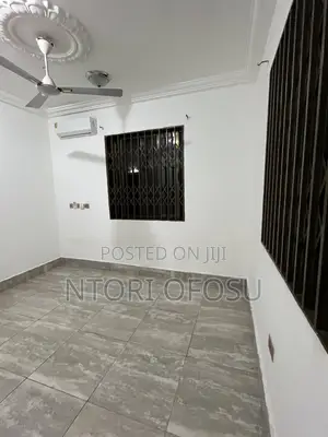 2bdrm Block of Flats in Papao for rent