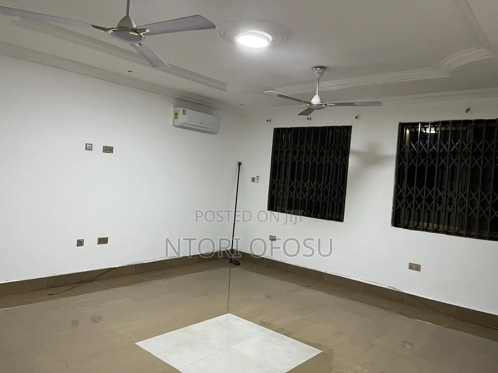 2bdrm Block of Flats in Papao for rent