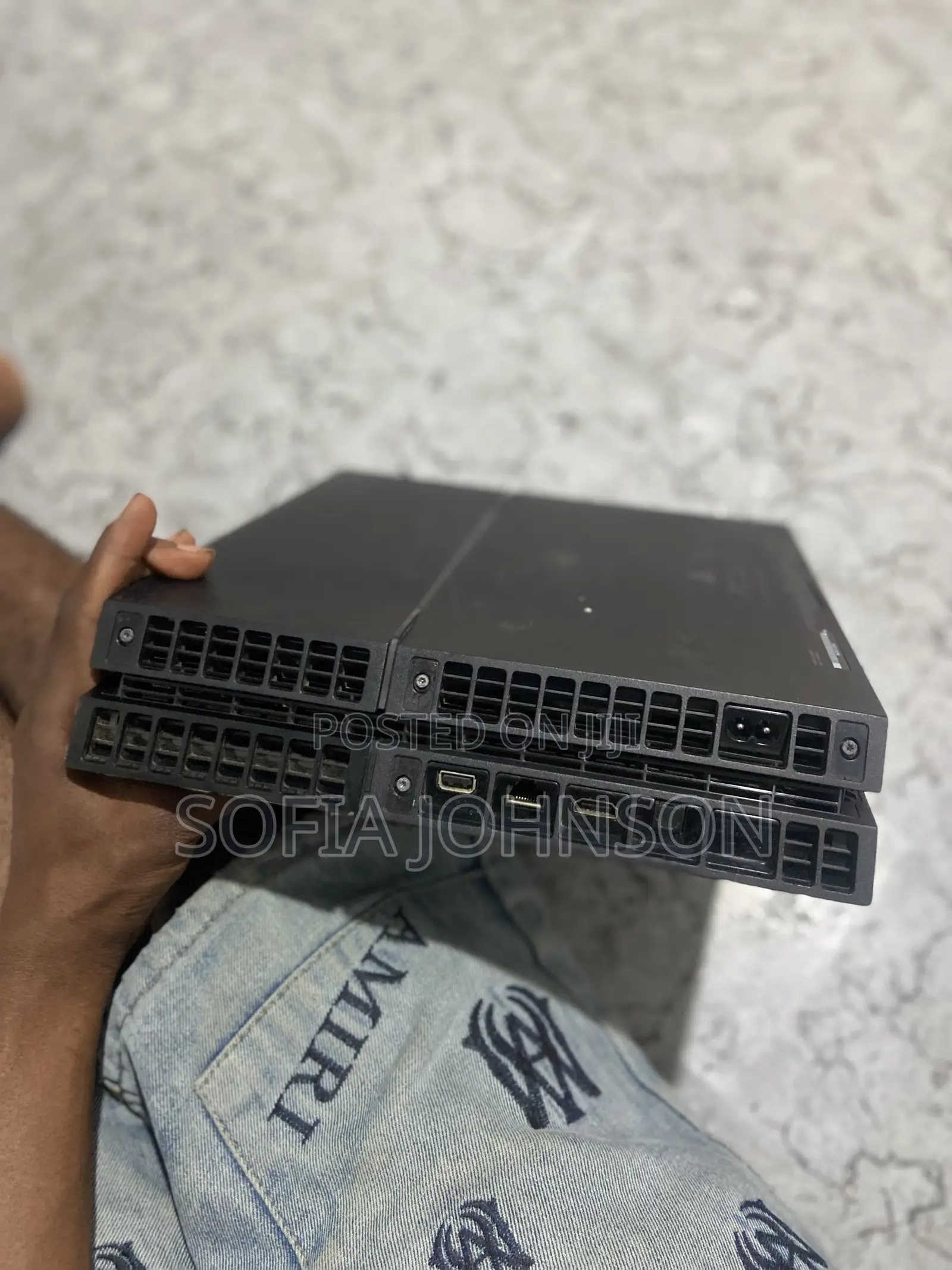 PS4 Slightly Used Neat