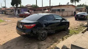 Toyota Corolla LE Eco 4dr Sedan (1.8L 4cyl CVT) 2016 Black