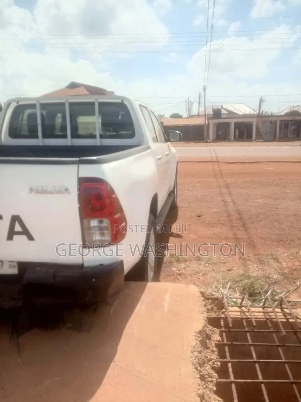 Toyota Hilux 2012 White
