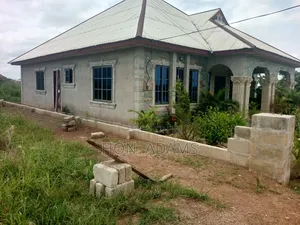 4bdrm Apartment in Nyataase Estate, Ejisu-Juaben Municipal for sale
