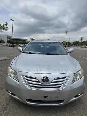 Toyota Camry XLE 4dr Sedan (2.5L 4cyl 6AM) 2010 Silver