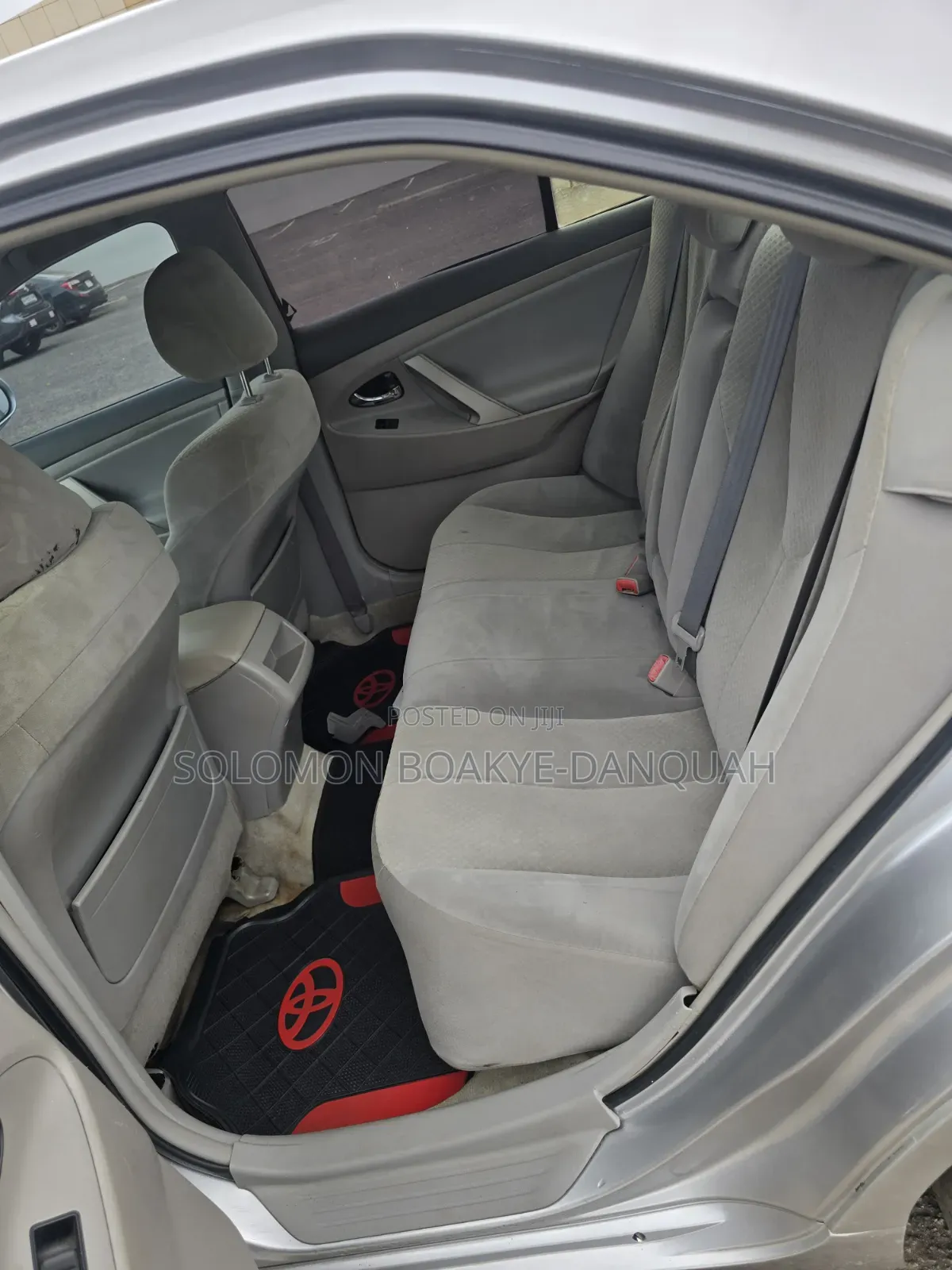 Toyota Camry XLE 4dr Sedan (2.5L 4cyl 6AM) 2010 Silver