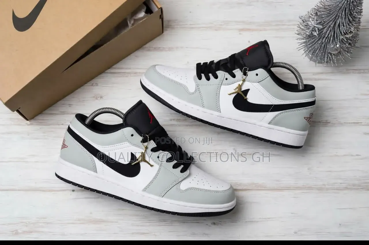 Jordan 1 Low in Colours