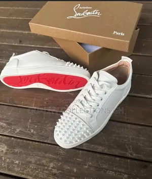 Christian Louboutin Louis Junior Spikes