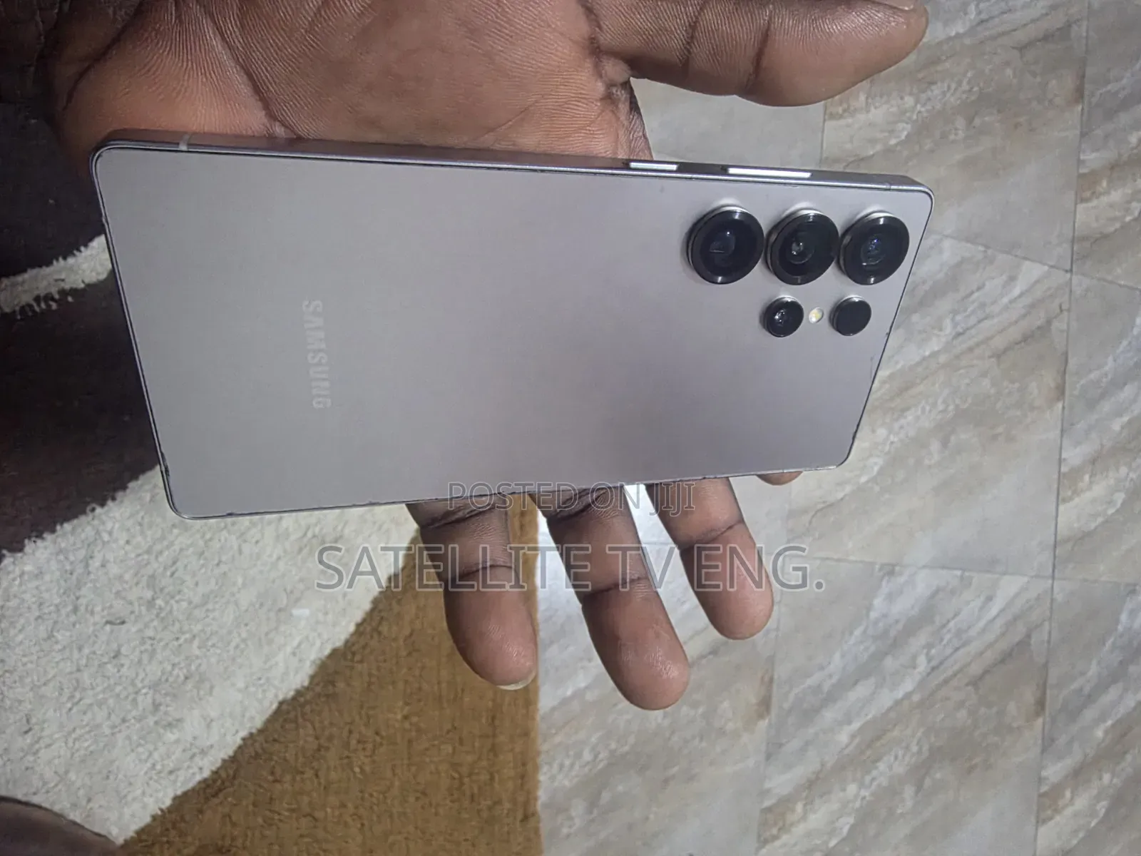 Samsung Galaxy S25 Ultra Screen With Frame