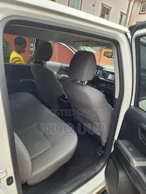 Toyota Tacoma SR5 2017 White