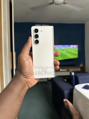 New Samsung Galaxy Z Fold 5 256 GB White