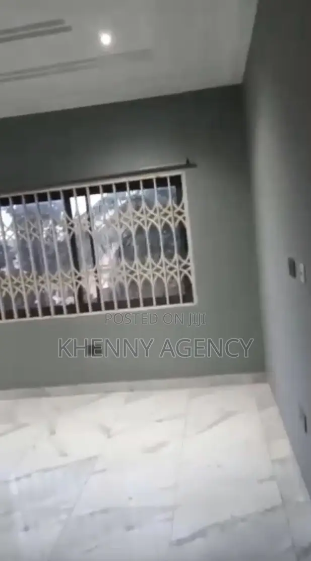 2bdrm Apartment in Oyibi, Valley View for rent