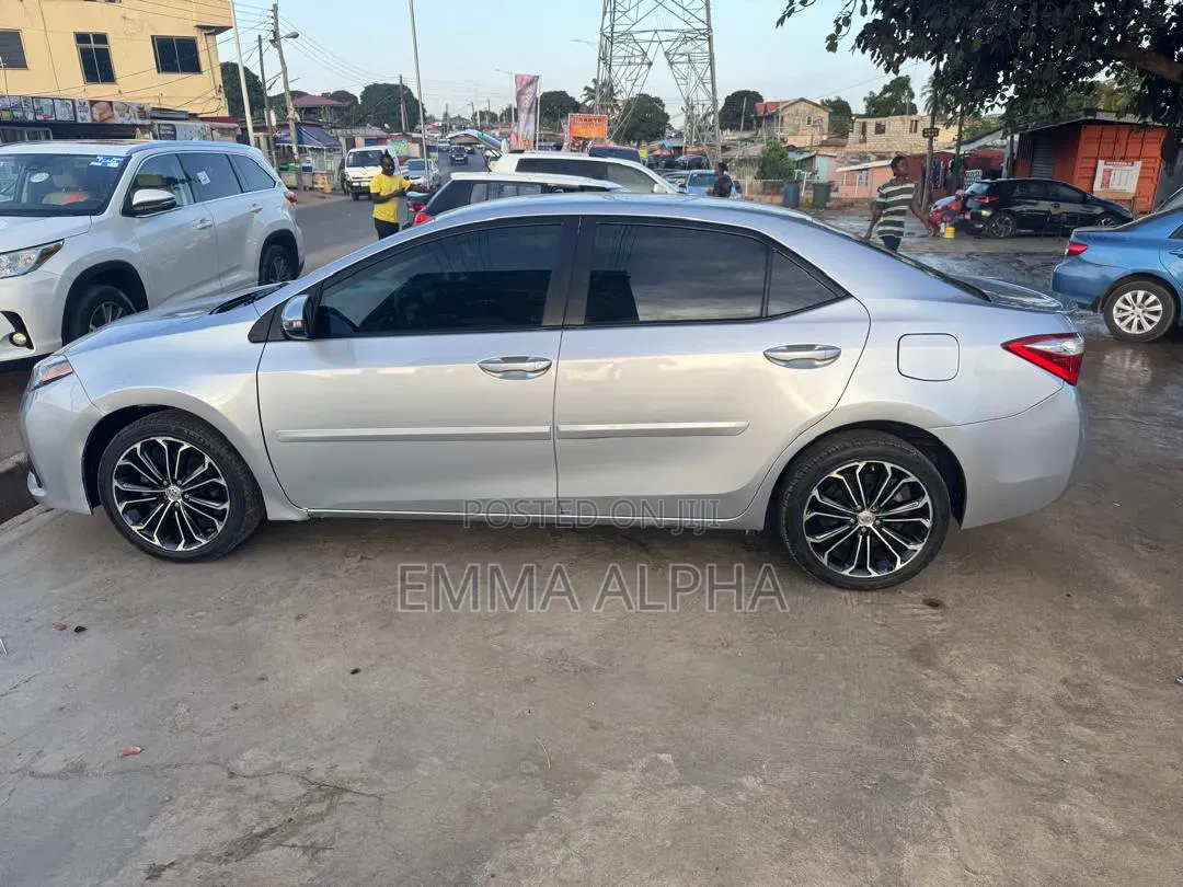 Toyota Corolla 2016 Silver