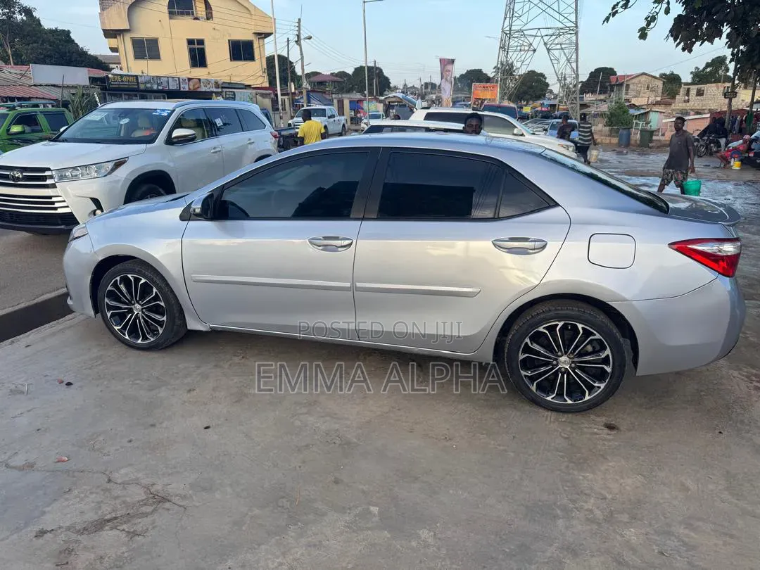 Toyota Corolla 2016 Silver