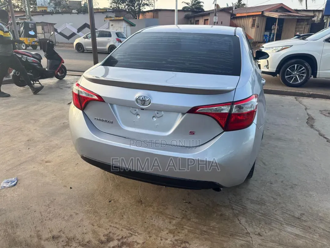Toyota Corolla 2016 Silver