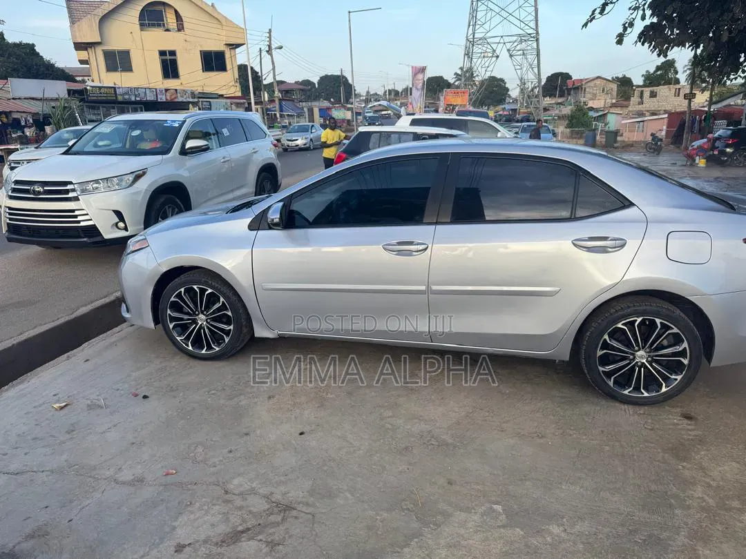 Toyota Corolla 2016 Silver
