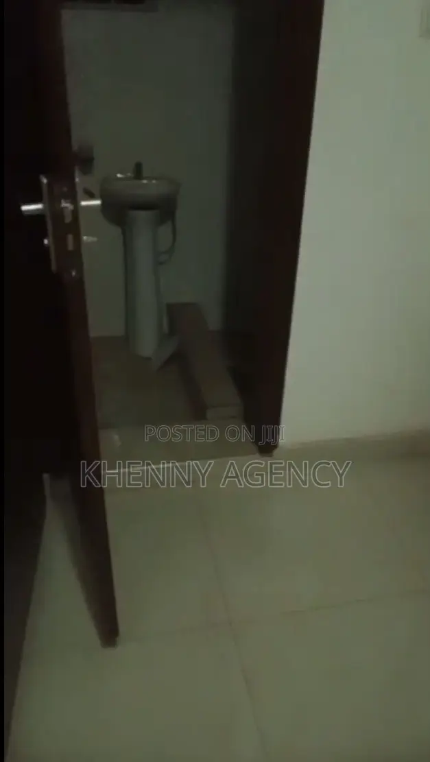 2bdrm Apartment in Oyibi, Valley View for rent