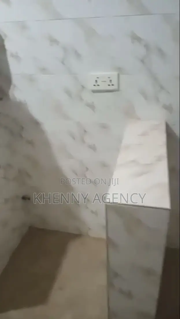 2bdrm Apartment in Oyibi, Valley View for rent
