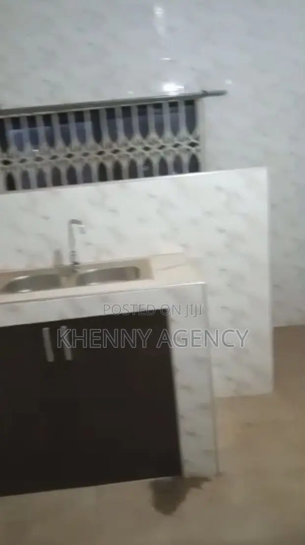 2bdrm Apartment in Oyibi, Valley View for rent