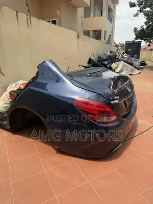 2015-2021 Mercedes C300 Back Cut