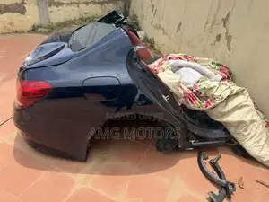 2015-2021 Mercedes C300 Back Cut