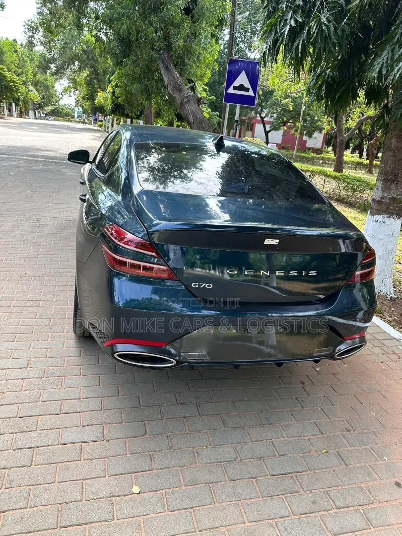 Hyundai Genesis 2024 Black