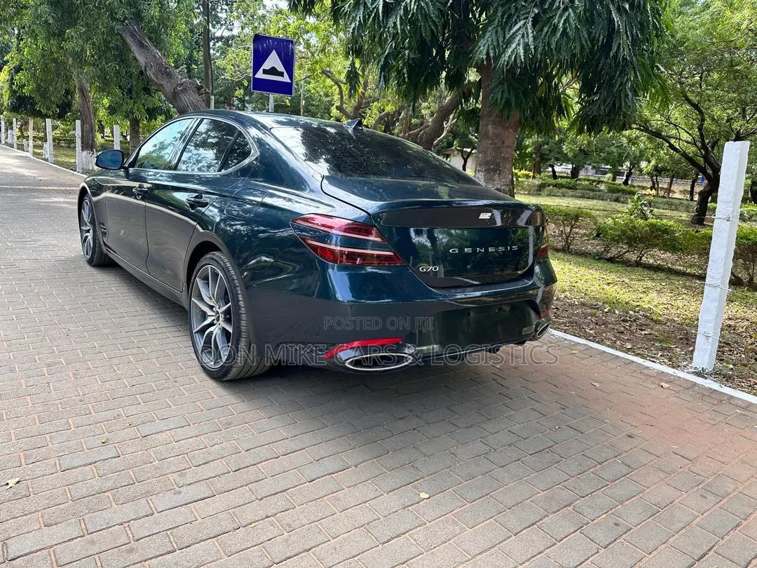 Hyundai Genesis 2024 Black