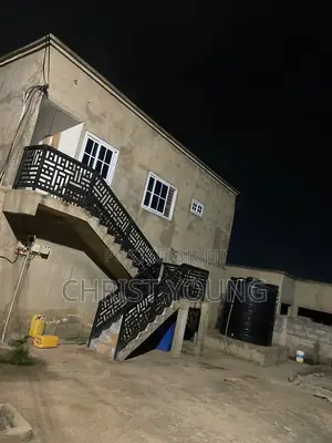 6bdrm Apartment in Accra Metropolitan for sale