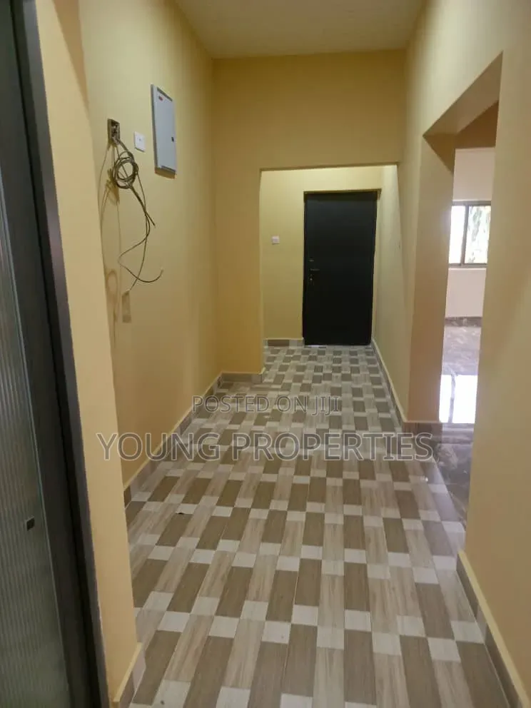 3bdrm House in Ayinkin Dogblo, Amasaman for sale
