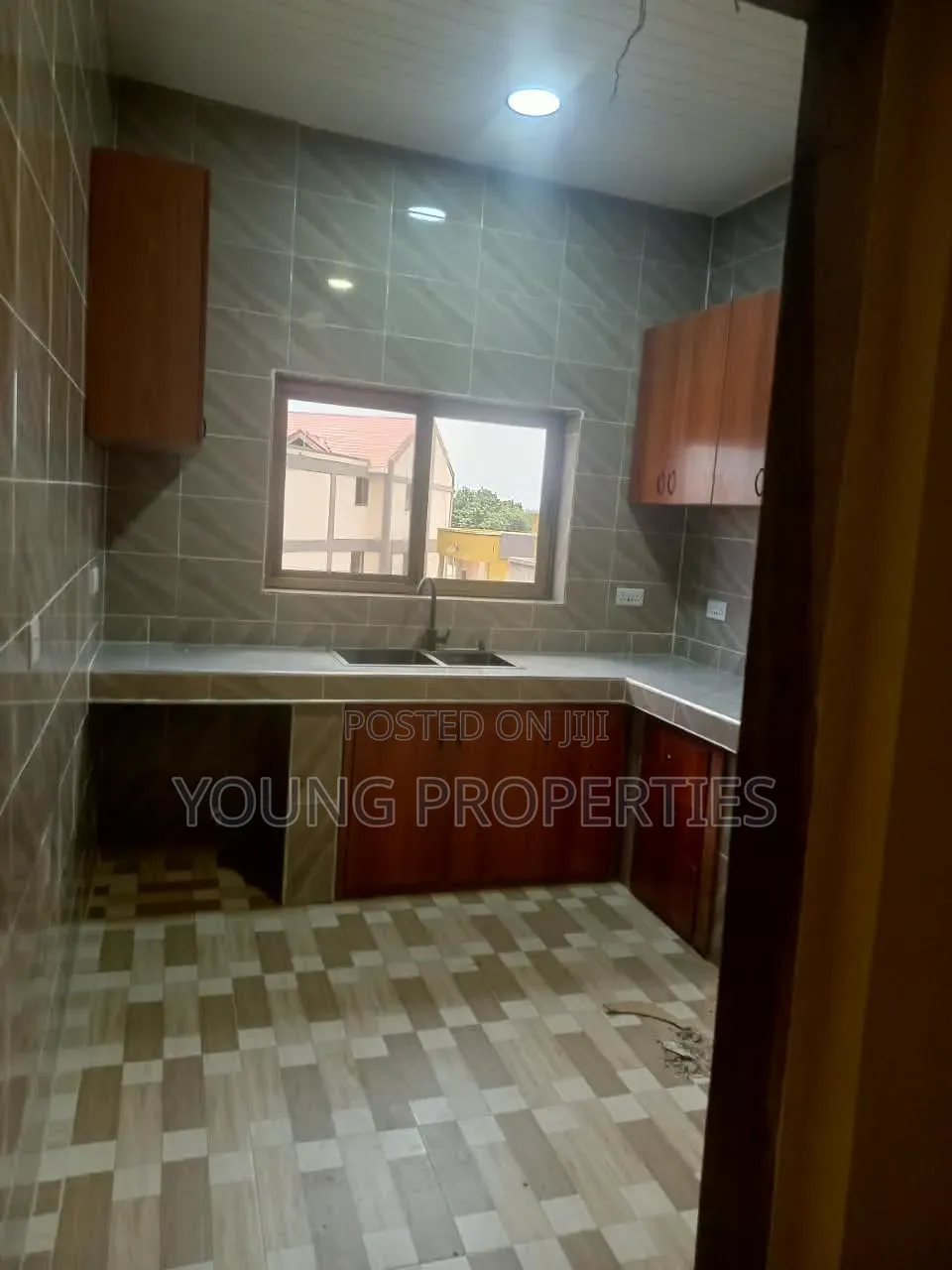 3bdrm House in Ayinkin Dogblo, Amasaman for sale