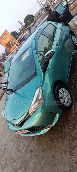 Toyota Vitz 2015 Green