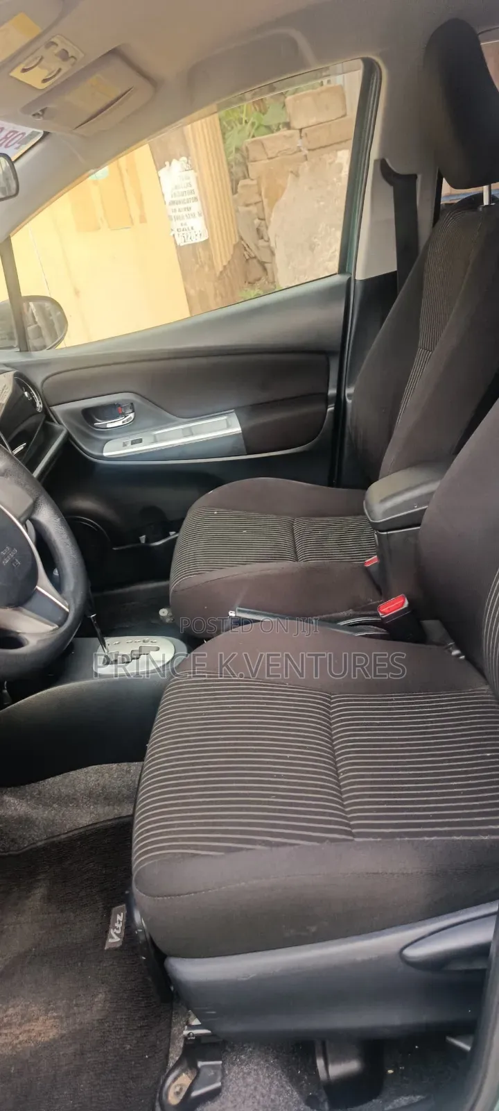 Toyota Vitz 2015 Green