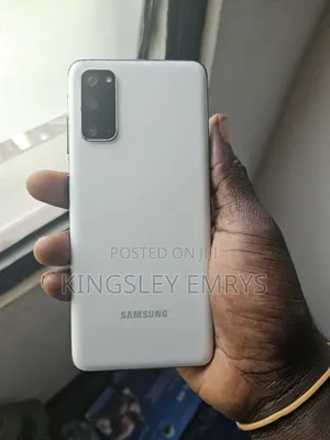 New Samsung Galaxy S20 5G Uw 128 GB White