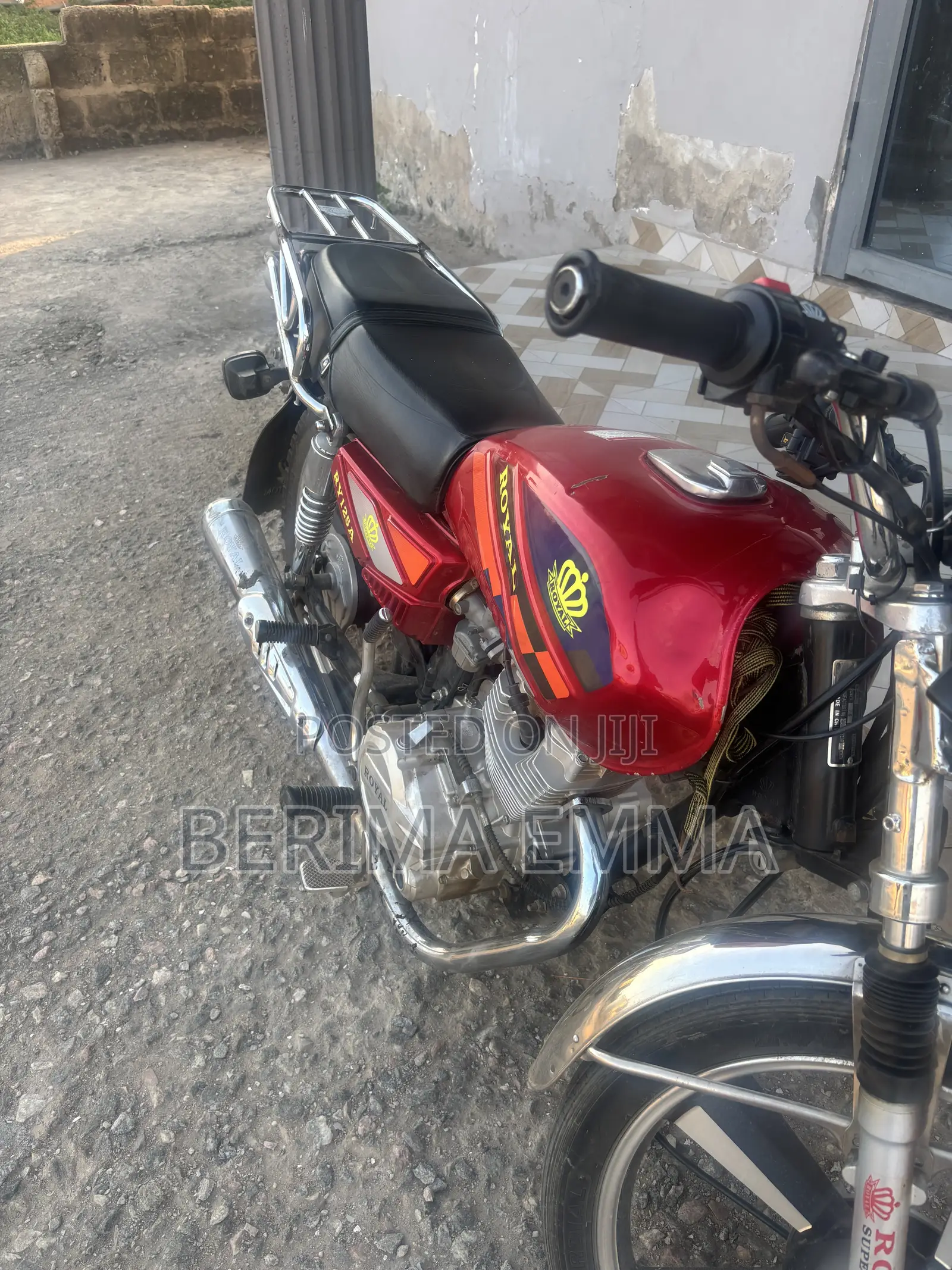 New Royal RY125 2022 Red