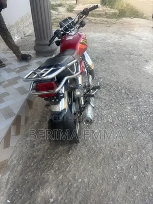 New Royal RY125 2022 Red