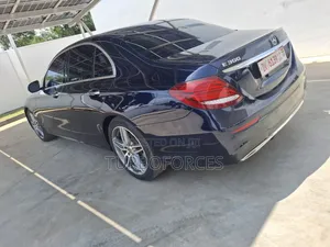 Mercedes-Benz E300 2018 Blue