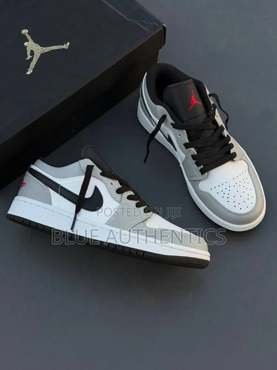 Nike Air Jordan 1 Low.