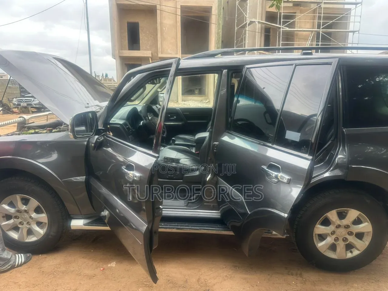 Mitsubishi Pajero 2017 Gray