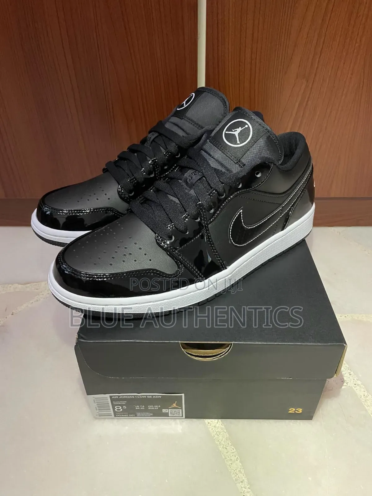 Air Jordan 1 Low - Different Colors.