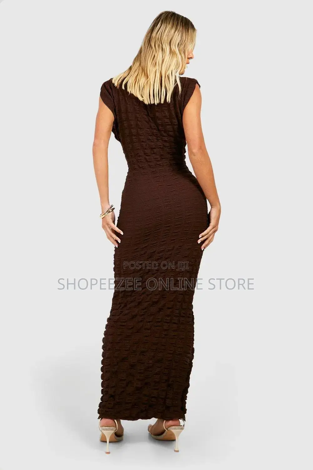 Bubble Textured Sleeveless Midaxi Dress