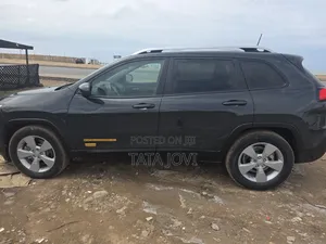 Jeep Cherokee Limited FWD 2016 Gray