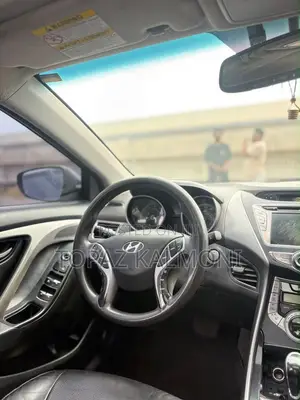 Hyundai Elantra Limited Sedan FWD (1.8L 4cyl 6A) 2013 Blue