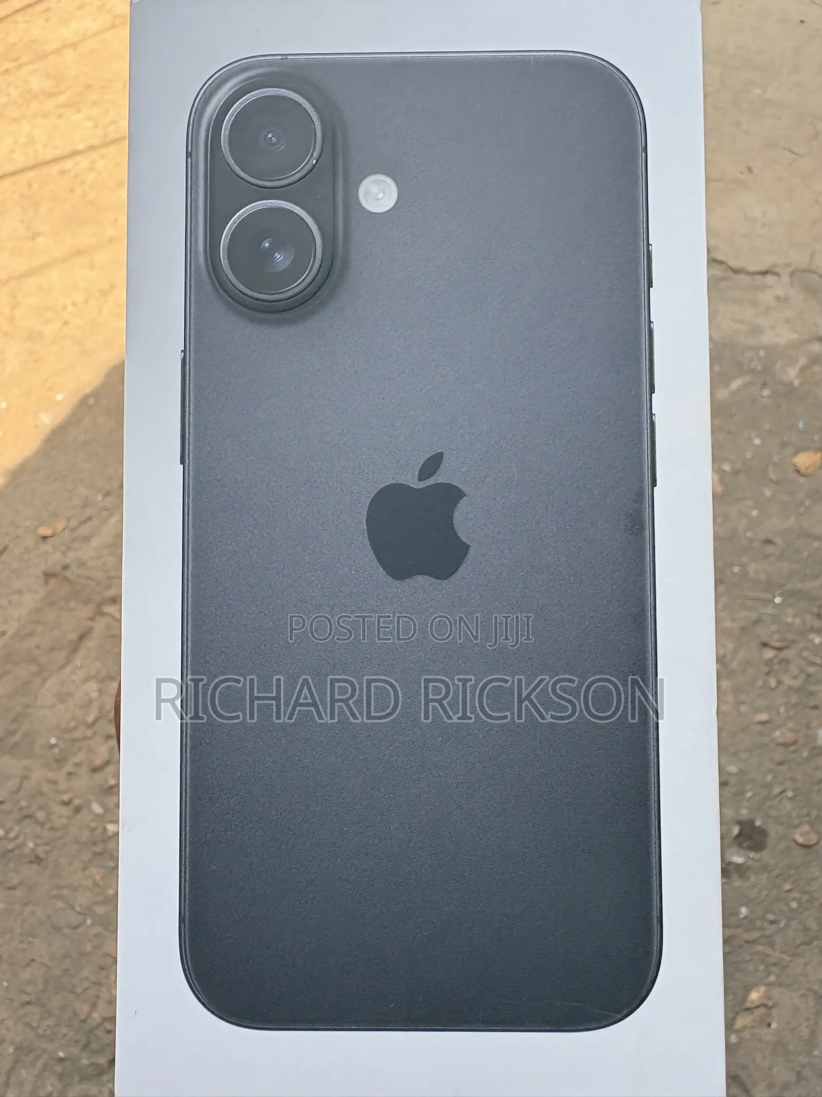 New Apple iPhone 16 128 GB Black