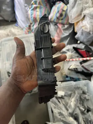 Hyundai Elantra Fender/Bumper Locker 2019 2020
