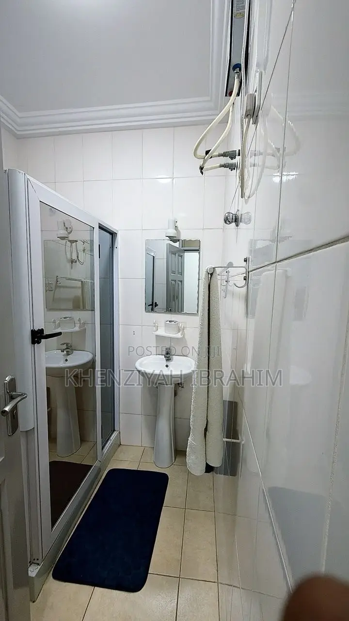 2bdrm Apartment in Adringanor, East Legon for rent