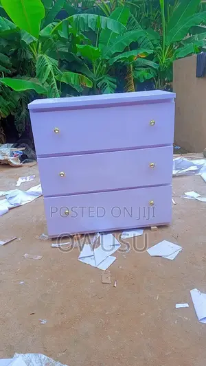 TV-Stand Available