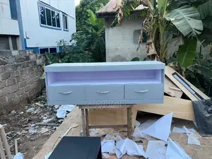 TV-Stand Available