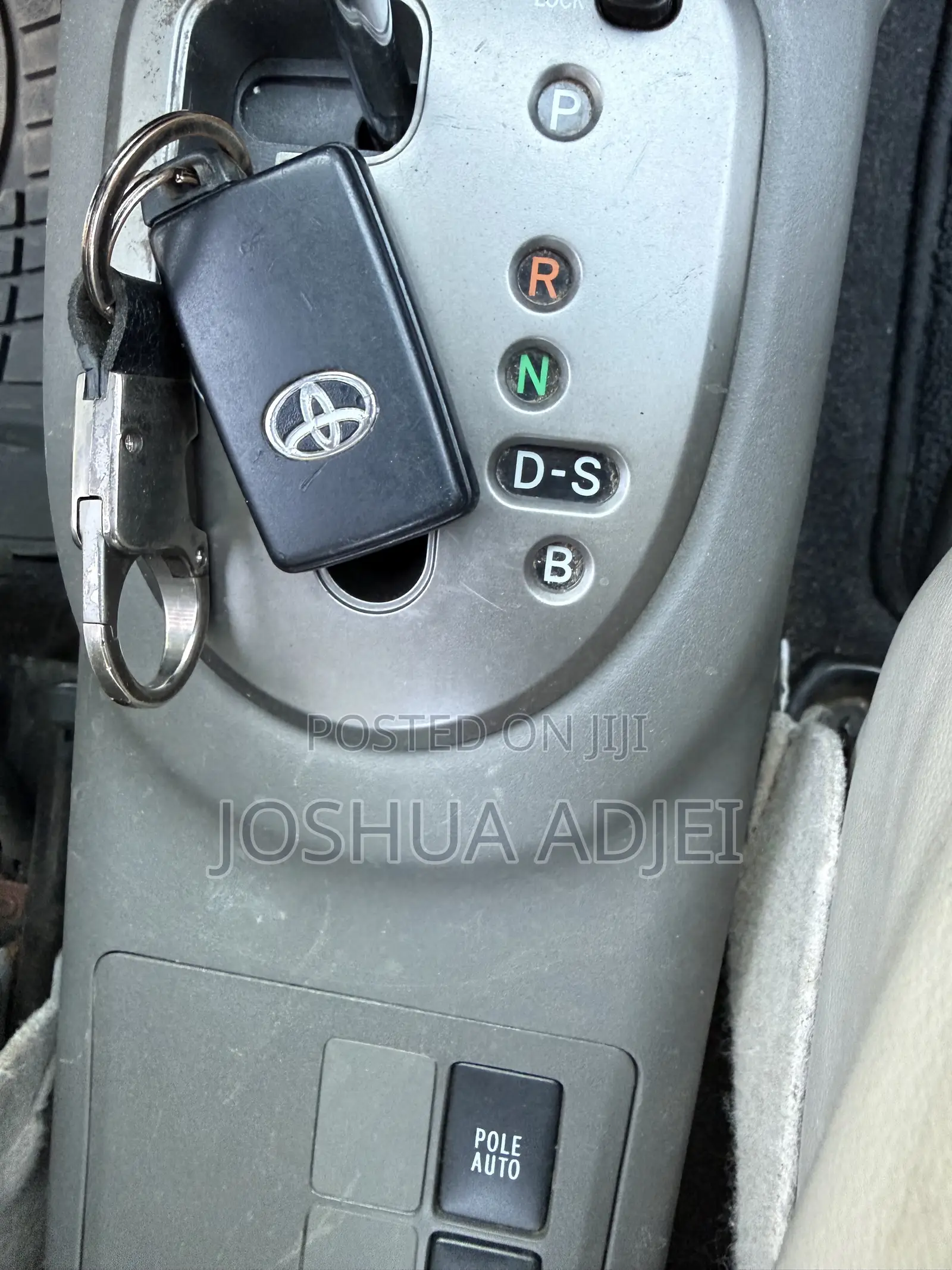 Toyota Vitz 1.5 FWD 3dr 2010 Gray