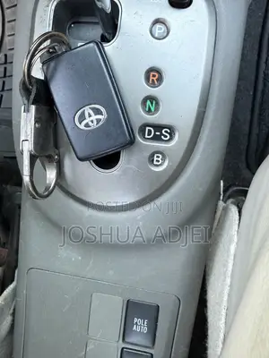 Toyota Vitz 1.5 FWD 3dr 2010 Gray