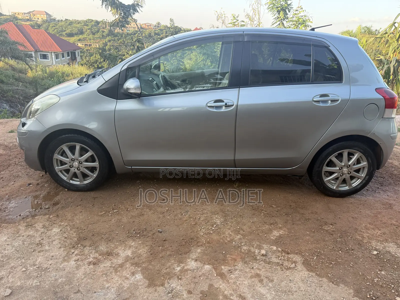 Toyota Vitz 1.5 FWD 3dr 2010 Gray