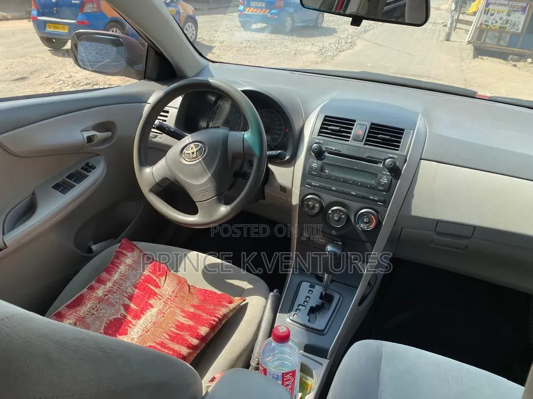 Toyota Corolla 2010 Red