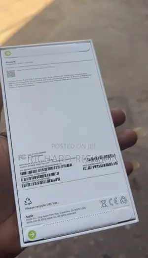 New Apple iPhone 16 128 GB Black